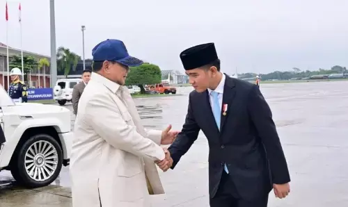 Wapres lepas keberangkatan Presiden Prabowo ke Washington D. C. Wapres lepas keberangkatan Presiden Prabowo ke Washington D. C.
