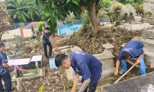 Sambut Ramadan, Rutan Salatiga bersih-bersih masjid dan makam