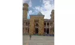Ribuan umat muslim gelar salat tarawih pertama di Masjid Agung Al Aqsha Sentani Ribuan umat muslim gelar salat tarawih pertama di Masjid Agung Al Aqsha Sentani