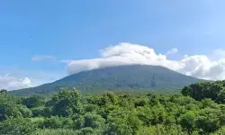 Gunung Lewotolok di Lembata erupsi 871 kali dalam sepekan