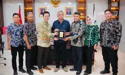 Wamensos tegaskan Sekolah Rakyat untuk warga miskin, tanpa seleksi akademis Wamensos tegaskan Sekolah Rakyat untuk warga miskin, tanpa seleksi akademis