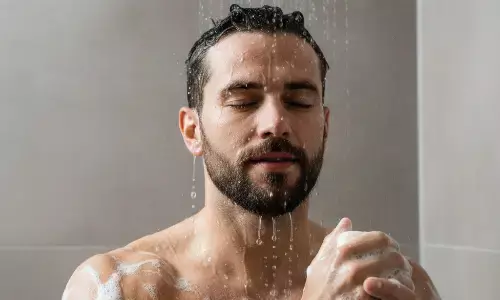 Puasa Ramadan perlu mandi wajib? Ini penjelasan dan niatnya