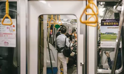 Aturan buka puasa di Transjakarta & KRL 2026: Durasi dan syaratnya