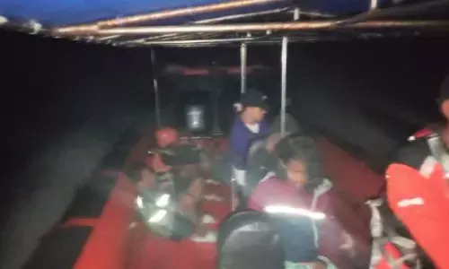 SAR evakuasi sembilan penumpang kapal mati mesin di Kepulauan Aru