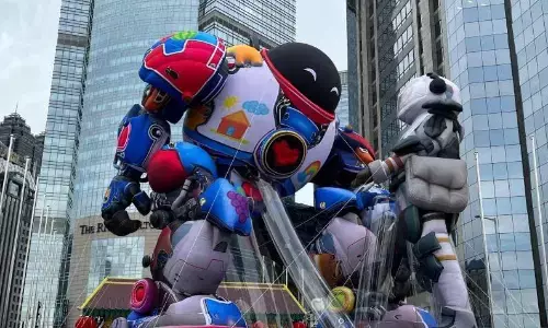 Film “Pelangi di Mars” sapa publik lewat balon raksasa