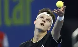 Mensik kalahkan Sinner di Doha untuk catat kemenangan terbesarnya