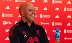 Arne Slot tegaskan sepak bola harus berbuat lebih untuk lawan rasisme Arne Slot tegaskan sepak bola harus berbuat lebih untuk lawan rasisme