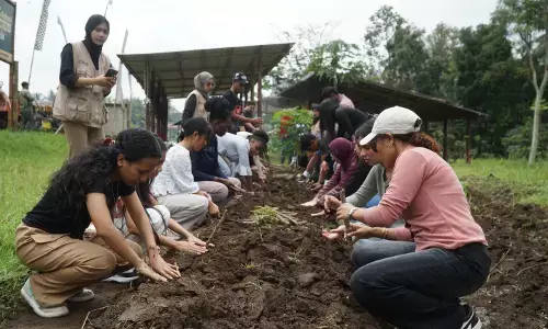 Mahasiswa asing belajar kewirausahaan dari bahan ketela