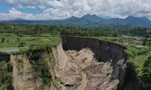Periset BRIN ungkap penyebab sebenarnya dari `sinkhole` di Aceh Tengah Periset BRIN ungkap penyebab sebenarnya dari `sinkhole` di Aceh Tengah