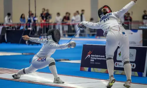 Hong Kong gusur China pada hari kedua Kejuaraan Anggar Asia 2026