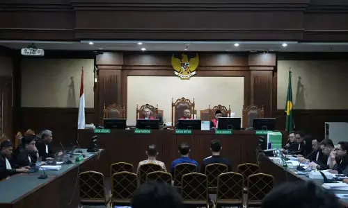 Soal bottom price dan kerugian negara, Riva pertanyakan dasar perhitungan