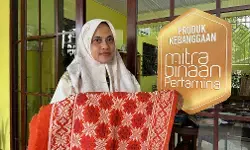 Bersama Pertamina, Reihani Tenun Batik Batak Melayu jadi simbol UMKM naik kelas di Sumut Bersama Pertamina, Reihani Tenun Batik Batak Melayu jadi simbol UMKM naik kelas di Sumut