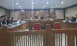 Sidang lanjutan perkara korupsi LNG Pertamina, 4 saksi mantan pejabat dihadirkan Sidang lanjutan perkara korupsi LNG Pertamina, 4 saksi mantan pejabat dihadirkan