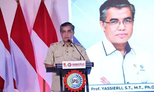 Menaker: Penguatan keterampilan kunci hadapi disrupsi AI