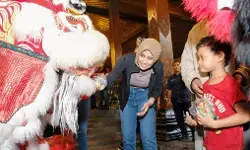 Imlek dan Ramadan berpadu, ribuan takjil mengalir di Pendapi Balai Kota Solo Imlek dan Ramadan berpadu, ribuan takjil mengalir di Pendapi Balai Kota Solo