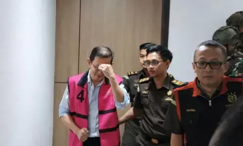 Kejati Kaltim tahan bos tambang yang rusak ratusan rumah transmigran Kejati Kaltim tahan bos tambang yang rusak ratusan rumah transmigran