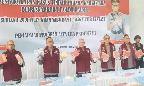 Polda Kalsel ungkap penyelundupan 30 kg sabu-sabu dan 15.056 ekstasi Polda Kalsel ungkap penyelundupan 30 kg sabu-sabu dan 15.056 ekstasi