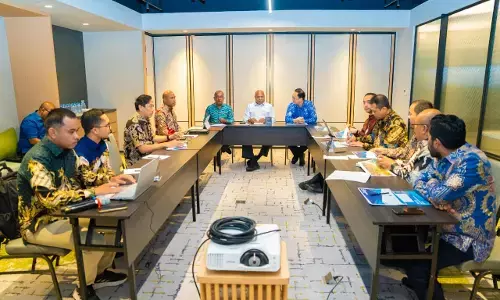 Gubernur Papua - PT AP Idonesia bahas pengembangan Bandara Sentani