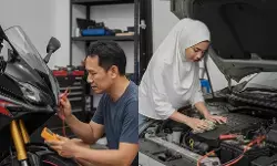 Cek aki kendaraan sebelum mudik