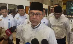Fraksi PAN DPR RI gelar buka puasa bersama, Zulhas tekankan kesalehan sosial dan soliditas partai