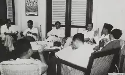 26 Februari 1949: Belanda ajak runding Sukarno di KMB