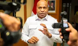 Gubernur Fakhiri: 2.100 rumah tak layak huni di Papua bakal direnovasi di 2026 Gubernur Fakhiri: 2.100 rumah tak layak huni di Papua bakal direnovasi di 2026