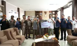 KAI Divre II Sumbar salurkan TJSL Rp250 juta untuk pembangunan masjid