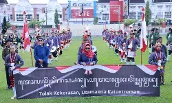 Bawa pesan damai, ratusan warga datangi Polda DIY dengan berbaju adat