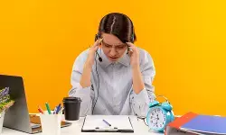 Memutus rantai doom scrolling: Mengembalikan fokus distraksi digital Memutus rantai doom scrolling: Mengembalikan fokus distraksi digital