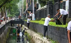 Melalui gerakan resik-resik kantor, Program Gerakan Jawa Tengah ASRI terus berlanjut