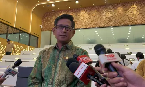 DPR RI minta Kemenhub dan Kemenaker kawal ketat penyaluran THR Ojol