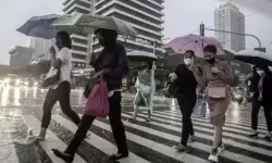 BMKG sebut hujan ringan bakal guyur mayoritas RI pada Sabtu