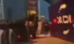 Polisi evakuasi sopir terluka akibat tertimpa kontainer