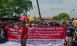 Warga kembali geruduk proyek krematorium di Kalideres Jakbar Warga kembali geruduk proyek krematorium di Kalideres Jakbar