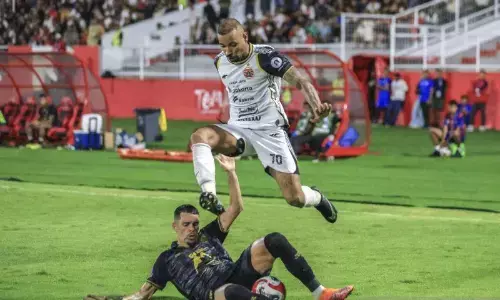 Super League pekan 24: Persebaya vs Persib dan Persija vs Borneo