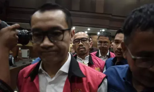 Kejagung banding atas vonis sembilan terdakwa kasus minyak mentah Kejagung banding atas vonis sembilan terdakwa kasus minyak mentah