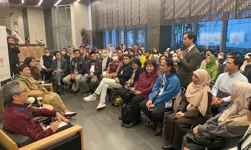 Dubes Kartini Sjahrir harap WNI ikuti aturan hukum & perkuat solidaritas