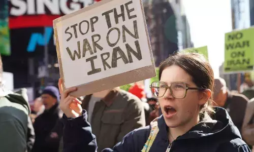 Iran umumkan serangan rudal terbaru ke Israel, pangkalan AS di Timteng