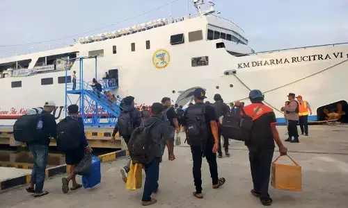 DLU: Warga pilih mudik lebih awal melalui Pelabuhan Sampit DLU: Warga pilih mudik lebih awal melalui Pelabuhan Sampit