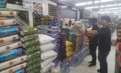 Polisi awasi harga sembako di retail modern dan pasar tradisional di Sentani Papua