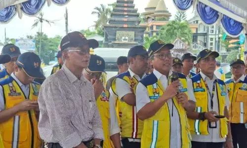 Jelang mudik, Menteri PU cek kesiapan jalan nasional di Jatim