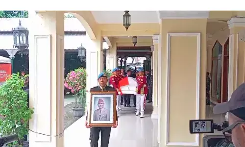 ‎Wapres ke-6 RI Try Sutrisno wafat, Mayjen (Purn) Soewarno kenang sosok disiplin