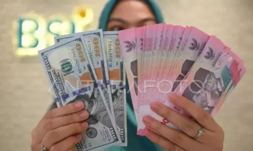 Rupiah melemah seiring perang di Timteng berpotensi pukul ekonomi RI