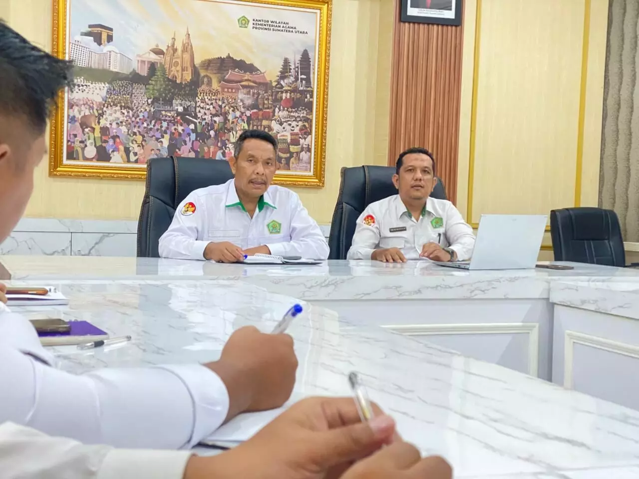 Humas jembatan informasi institusi dengan masyarakat