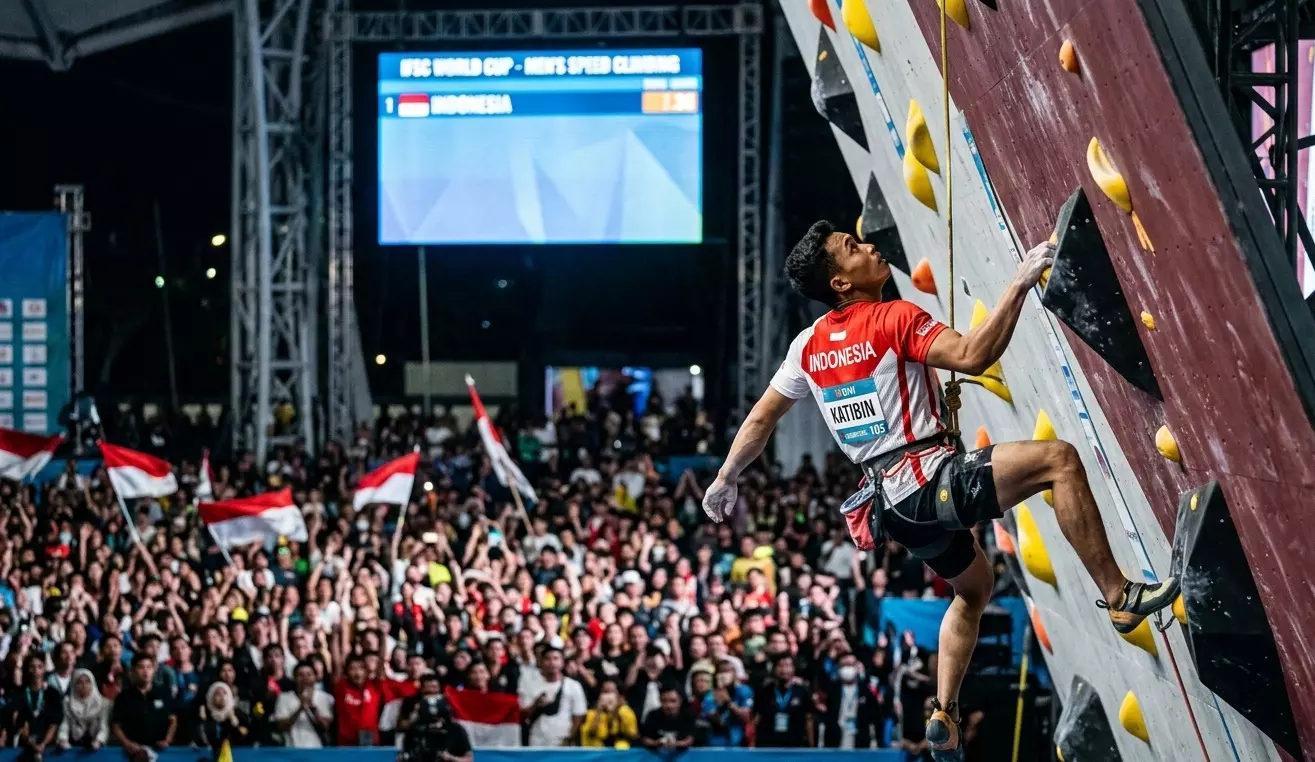 Sapu bersih emas: Atlet Panjat Tebing Indonesia ditakuti dunia Sapu bersih emas: Atlet Panjat Tebing Indonesia ditakuti dunia