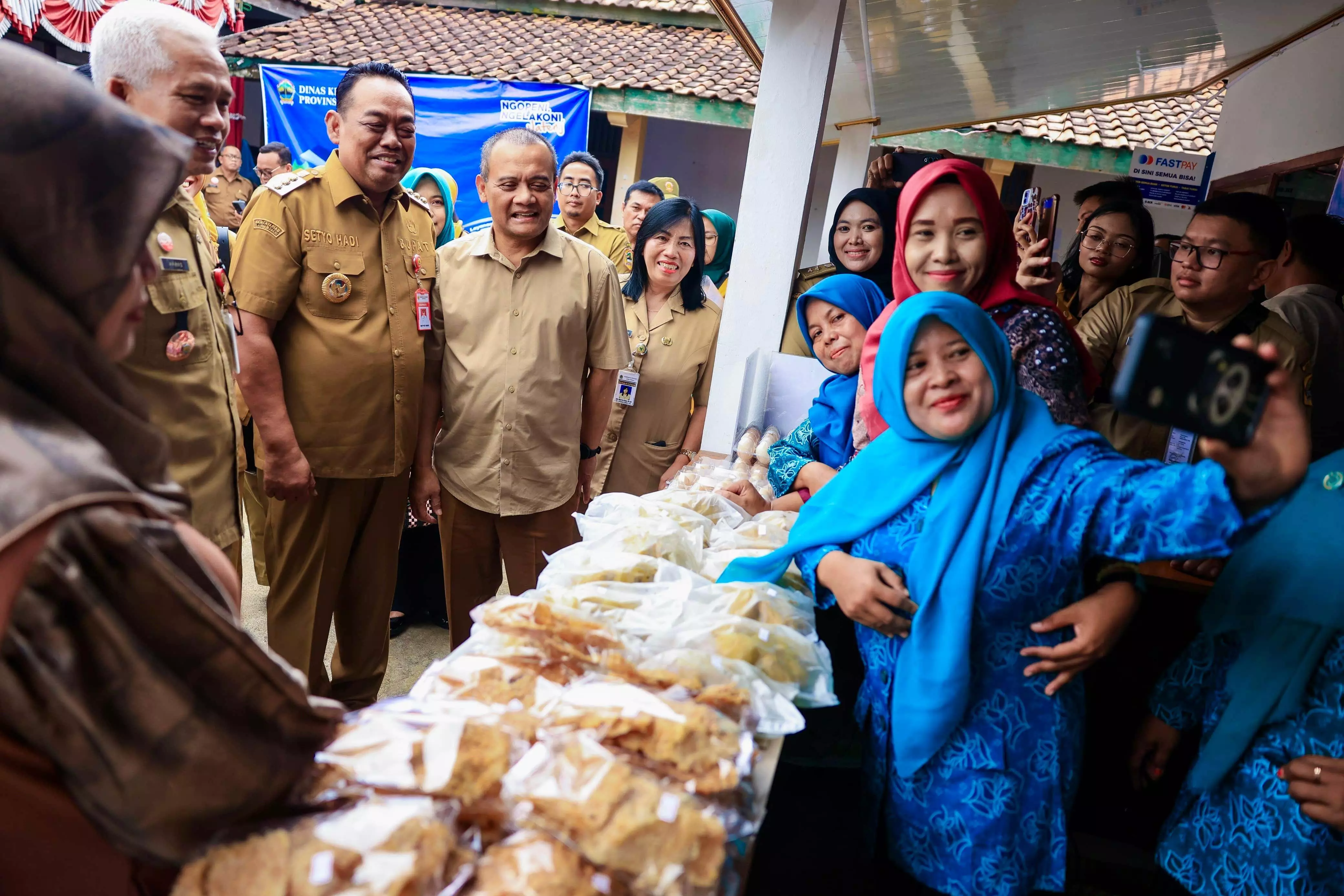 Jateng tancap gas jelang lebaran: Harga pangan ditekan, dokter spesialis turun ke desa
