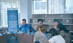 Nezar tegaskan perlindungan data masyarakat di tengah perkembangan AI