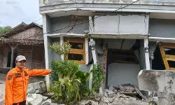 Pergerakan tanah rusak puluhan rumah di Bantargadung, warga mengungsi