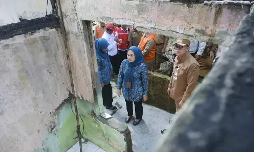 Wali Kota Magelang salurkan bantuan dan pastikan perbaikan rumah korban kebakaran di Gelangan Wali Kota Magelang salurkan bantuan dan pastikan perbaikan rumah korban kebakaran di Gelangan