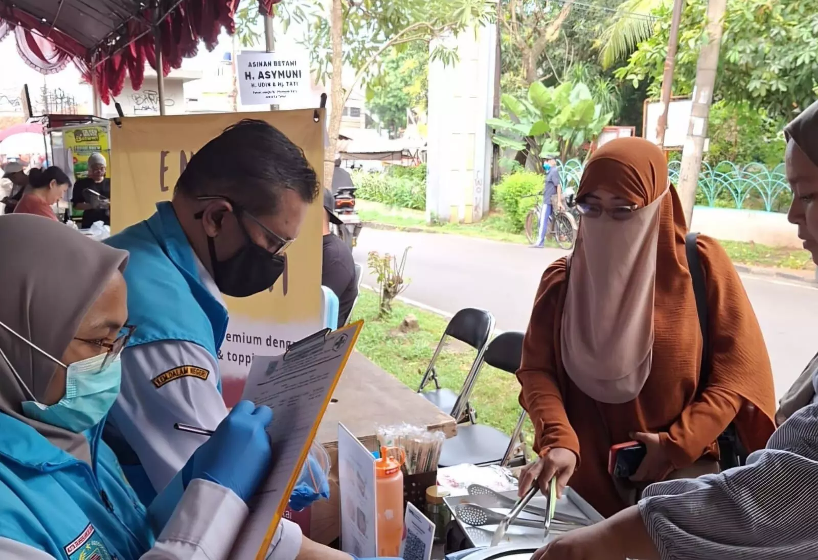 Dinkes Tangsel intensifkan pengawasan keamanan takjil di tujuh kecamatan Dinkes Tangsel intensifkan pengawasan keamanan takjil di tujuh kecamatan